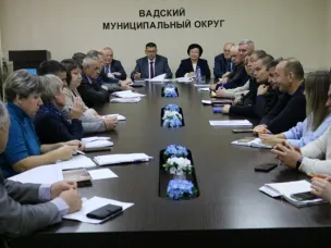 Еженедельное совещание с руководителями структурных подразделений, организаций и учреждений